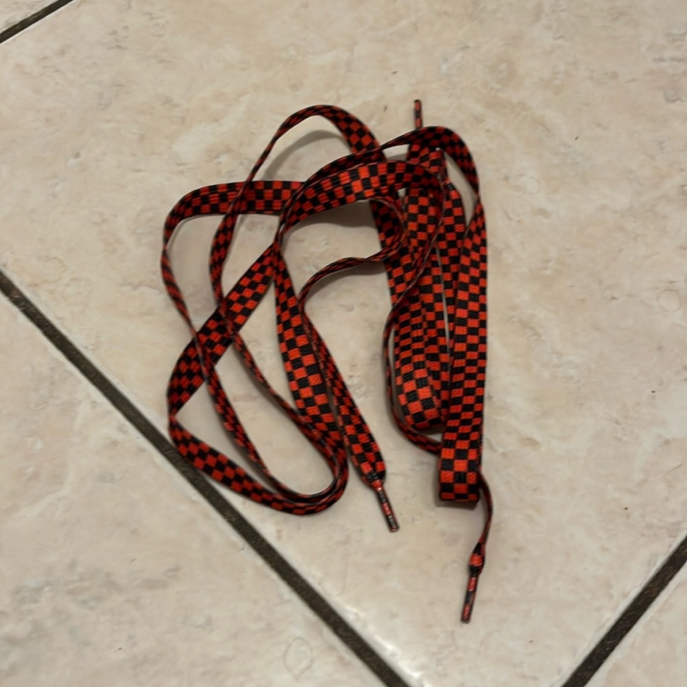 Checkers shoes lace
